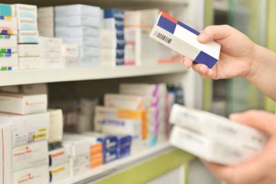 Ο συνωστισμός του Πάσχα αύξησε τα rapid tests - Μικρή βελτίωση στις ελλείψεις φαρμάκων