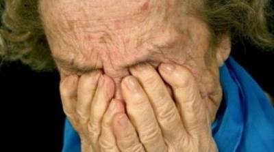 Λουτράκι: Συνελήφθησαν δύο άτομα γιατί χτύπησαν και λήστεψαν ηλικιωμένη