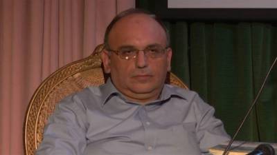 O ποιητής Πέτρος Στεφανέας στην &quot;Ε&quot;: “Μεταφορικά, η Παραλία της Καλαμάτας συμβολίζει την αξία του δημόσιου χώρου και της ελευθερίας”