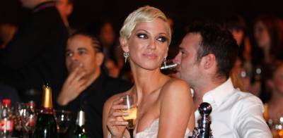 "Έφυγε" από καρκίνο στα 39 της χρόνια η τραγουδίστρια Σάρα Χάρντινγκ