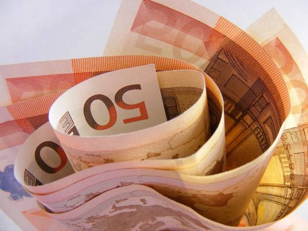 Κατασπατάληση πόρων καταγγέλλει ο Πετράκος
