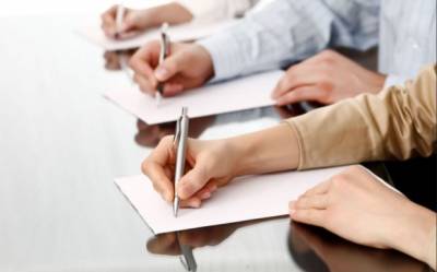 Τετράμηνη παράταση σε 5 συμβασιούχους