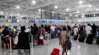 Χριστούγεννα: Αυξημένες πληρότητες σε πτήσεις εξωτερικού και δρομολόγια λεωφορείων