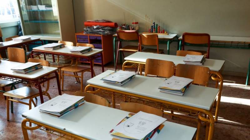 Υπ. Παιδείας: Μη αναγκαία η αναγραφή θρησκεύματος-ιθαγένειας σε τίτλους-πιστοποιητικά σπουδών