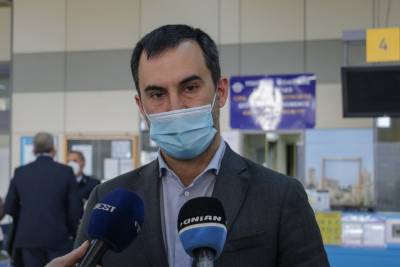 Χαρίτσης στο αεροδρόμιο Καλαμάτας: &quot;Δεν μπορούμε να πάμε στο μέλλον με τις υποδομές του παρελθόντος” (βίντεο)