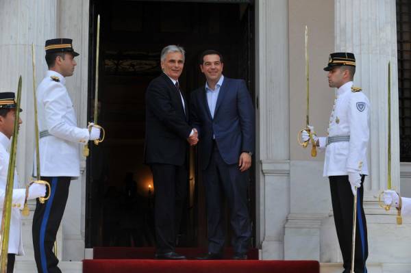 Τσίπρας: &quot;Εμείς θα πούμε το μεγάλο ναι ή το μεγάλο όχι&quot;