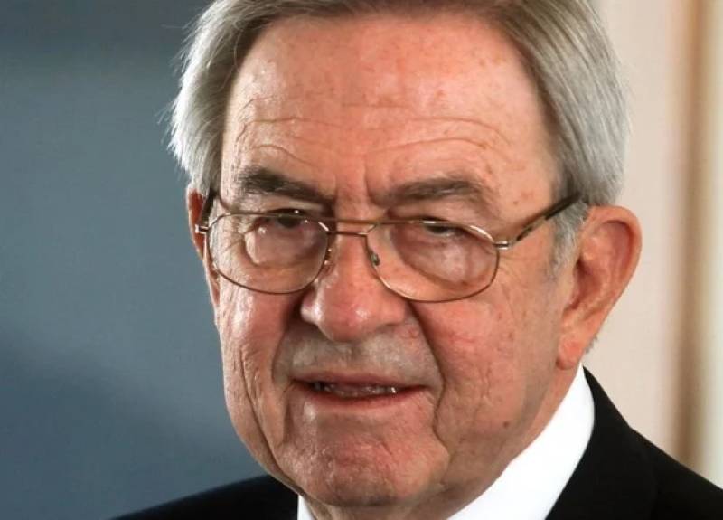 Σε σοβαρή κατάσταση νοσηλεύεται στην εντατική ο τέως βασιλιάς Κωσταντίνος (βίντεο)