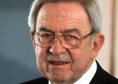 Σε σοβαρή κατάσταση νοσηλεύεται στην εντατική ο τέως βασιλιάς Κωσταντίνος (βίντεο)