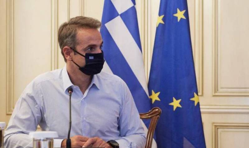 Μητσοτάκης για εμβολιασμούς: Θωρακιζόμαστε και προστατεύουμε τους αγαπημένους μας