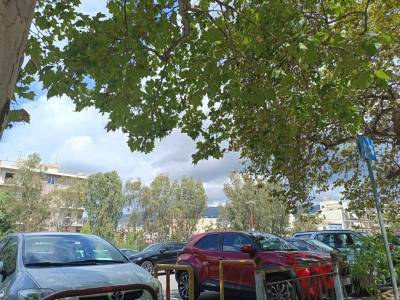 Υψηλότερο κόστος για τους πολίτες, χειρότερες συνθήκες για την πόλη