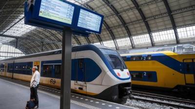 Ολλανδία: Ανεστάλησαν προς το παρόν όλα τα δρομολόγια των τρένων λόγω του χιονιού και του πάγου