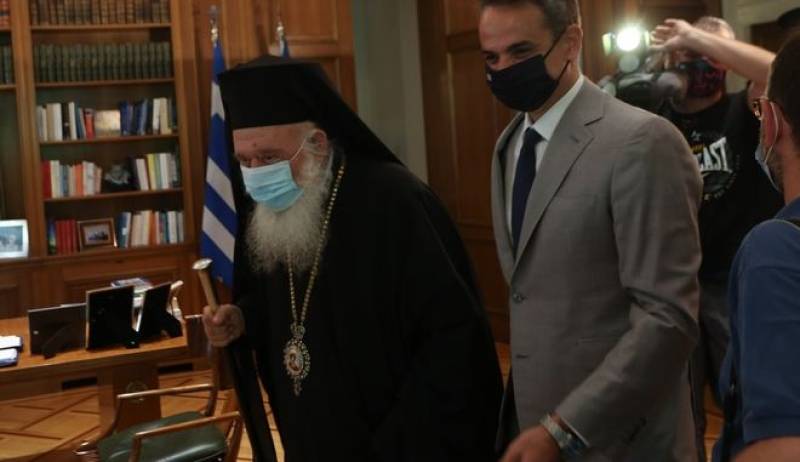 Ο Μητσοτάκης στη ΔΙΣ: "Ιερό παζάρι" για εμβολιασμό και Χριστούγεννα