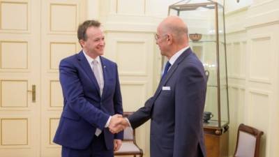 Συνάντηση Ν. Δένδια με τον απερχόμενο πρέσβη της Νέας Ζηλανδίας