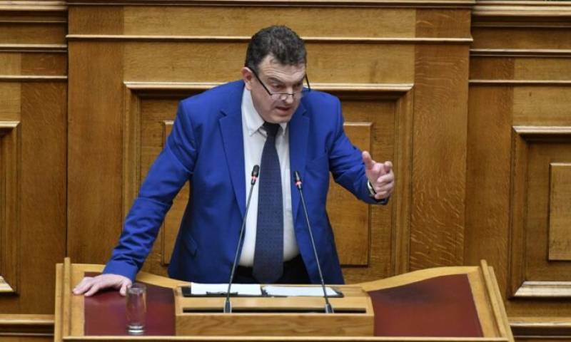 ΝΙΚΗ: Διαγράφεται ο βάνδαλος βουλευτής της Εθνικής Πινακοθήκης Νίκος Παπαδόπουλος