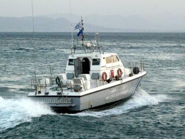68 μετανάστες οδηγούνται από τα Κύθηρα στο Γύθειο