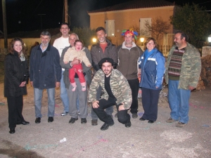 Με κρύο, αλλά ζεστή καρδιά, οι Απόκριες στον Καραβά… (βίντεο)