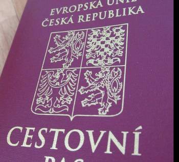 Σύρος με πλαστό τσέχικο διαβατήριο συνελήφθη στο αεροδρόμιο Καλαμάτας