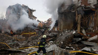 Τέσσερα χρόνια πολέμου στην Ουκρανία: Εικόνες καταστροφής, αντοχής και απώλειας