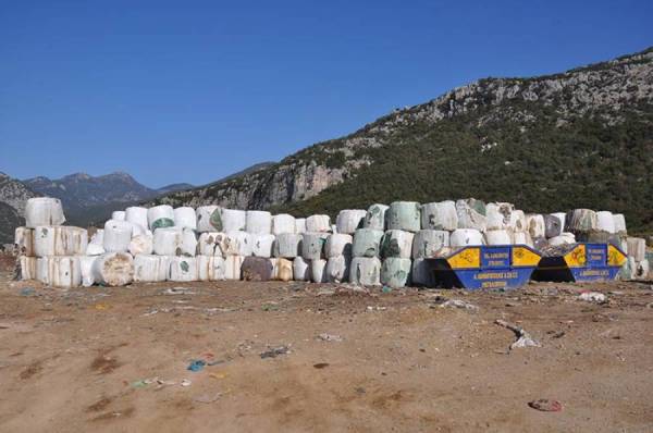 Αθώος ο Καμβυσίδης για τα σκουπίδια στη Μαραθόλακκα