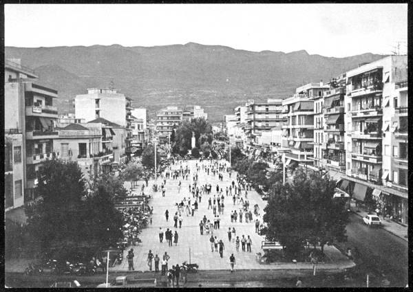 Η πλατεία τη δεκαετία του 1980