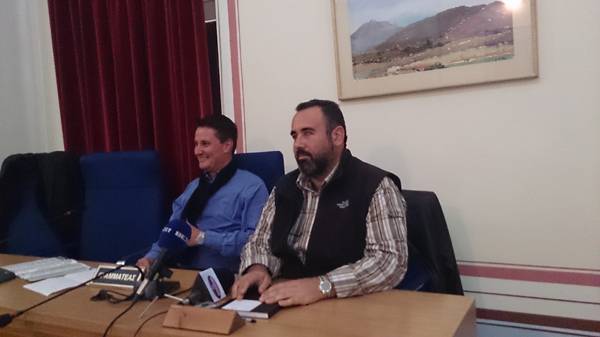 Φωταγώγηση δέντρου σε Σπερχογεία και Αρφαρά