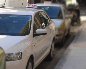 Εξαπάτησαν και ταξιτζή οι απατεώνες στα Φιλιατρά