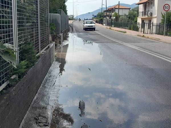 Καλαμάτα: Βλάβη σε αγωγό ύδρευσης στα Γιαννιτσάνικά - Τις νυχτερινές ώρες η επιδιόρθωση