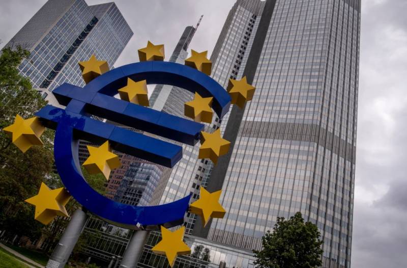 ΕΚΤ: Χαμηλότερες οι αυξήσεις στους μισθούς της ευρωζώνης το 2025