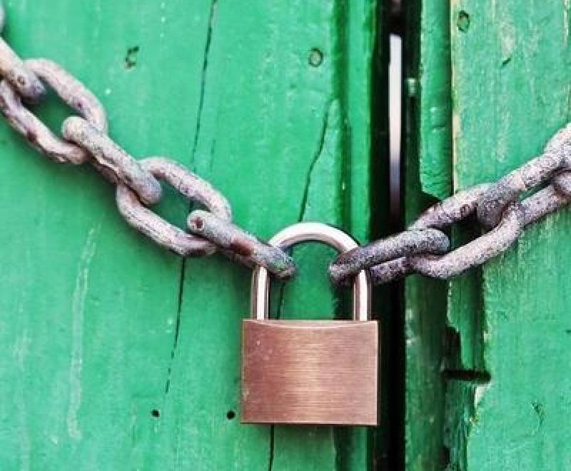 Οταν το πολιτικό κόστος είναι πάνω από νόμους