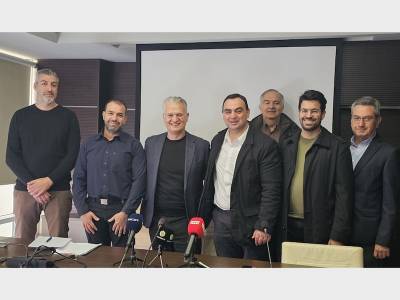 Υπογραφές συμβάσεων για σχολεία στη Σπάρτη