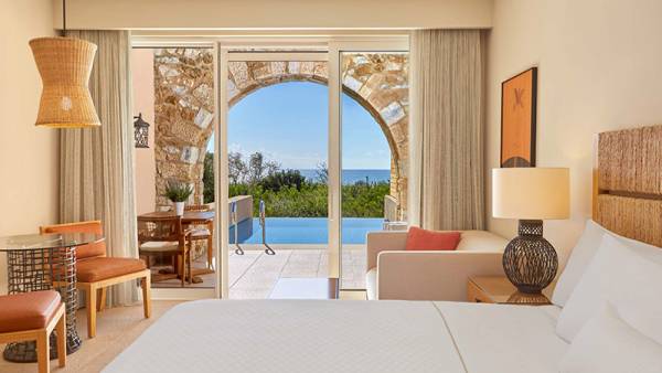 3 διεθνείς διακρίσεις για την Costa Navarino