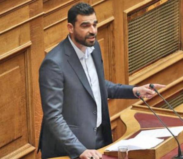Πέτρος Κωνσταντινέας: «Δε θα κάτσουμε να κλαίμε πάνω από τη συμφωνία»