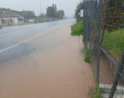 Πλημμύρισε ξανά ο δρόμος