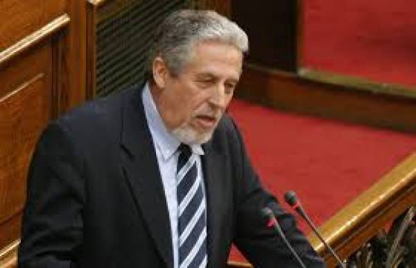 Γιάννης Μανώλης: &quot;Ο Τατούλης υποχρεωμένος να απαντήσει στις κατηγορίες&quot;