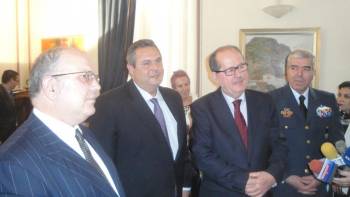 Καμμένος: "Παραμένει το στρατόπεδο στην Καλαμάτα - Αναβαθμίζεται η 120 ΠΕΑ"