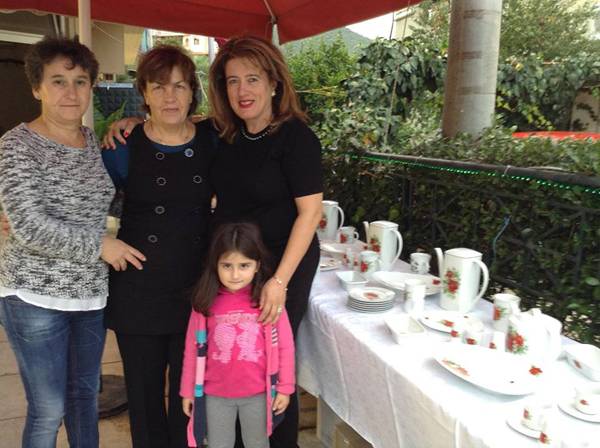 Εορταστικό παζάρι των Κυριών Αρφαρών