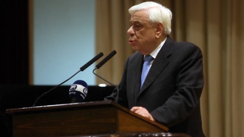 Πρ. Παυλόπουλος: Αισθήματα βαθιάς θλίψης για την πυρκαγιά στην Παναγία των Παρισίων