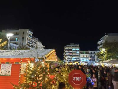 «Πλατεία των Ευχών» από τον Σύλλογο Εστίασης Μεσσηνίας - Ανανεώνει το εορταστικό προφίλ της Καλαμάτας