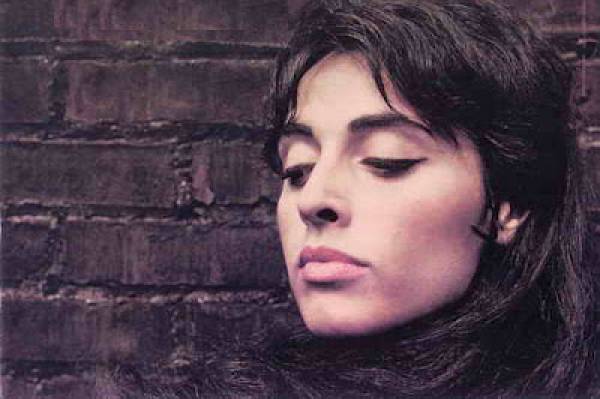 Αφιέρωμα στη Φλέρυ Νταντωνάκη