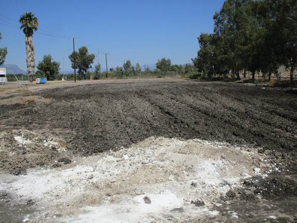 Τρέχει τώρα ο Νίκας για την μπόχα και απειλεί με μηνύσεις για τα λύματα (βίντεο)