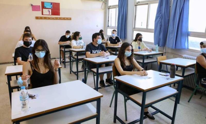 Σχολεία: Με τι μέτρα θα ανοίξουν τον Σεπτέμβριο - Τι προανήγγειλε ο υπουργός Υγείας (βίντεο)