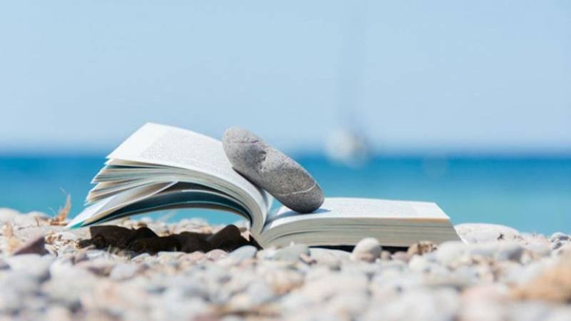 Δέκα ξένα μυθιστορήματα για το καλοκαίρι