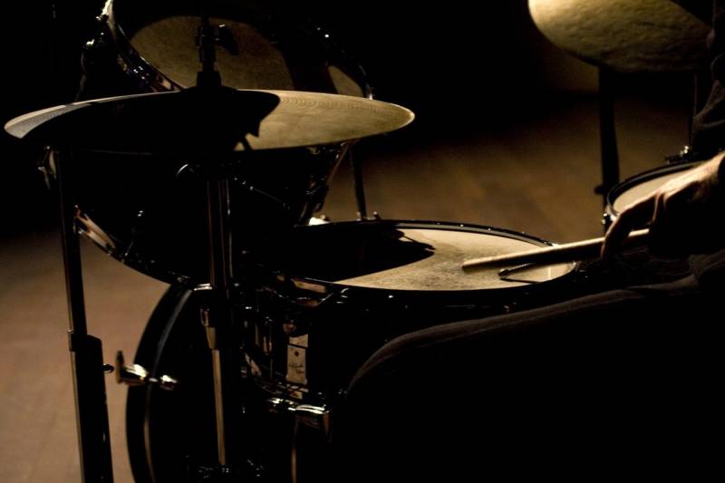 Πέντε νέες καταγγελίες για τον πρώην ντράμερ των Πυξ Λαξ (βίντεο)