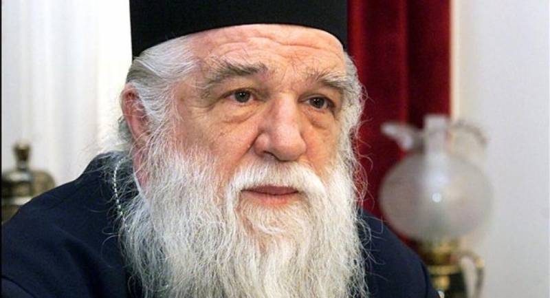 Αμβρόσιος για Τσίπρα: Διέγραψε τα ιδανικά πατρίς, θρησκεία, οικογένεια