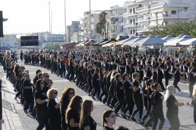 Νέο ρεκόρ Γκίνες στην Καλαμάτα: 648 άτομα χόρεψαν Καλαματιανό για 9 λεπτά (βίντεο-φωτογραφίες)