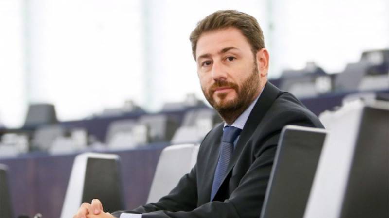 Ν. Ανδρουλάκης: Εξαιρετικά αρνητική εξέλιξη, η σύγκρουση Φ. Γεννηματά - Ευάγγ. Βενιζέλου