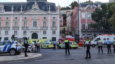 Λισαβόνα: Εθνικό πένθος μετά τον εκτροχιασμό τελεφερίκ - 15 νεκροί και 31 τραυματίες (βίντεο)