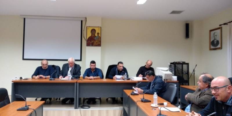 Τριφυλία: Μπέρδεμα με το μέγεθος του... βράχου