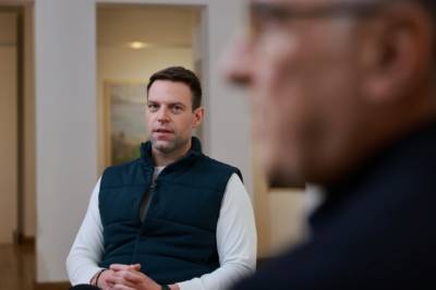 Κασσελάκης: “Δεν κάνεις εξωτερική πολιτική με λιχουδιές στον Πίνατ” (βίντεο)