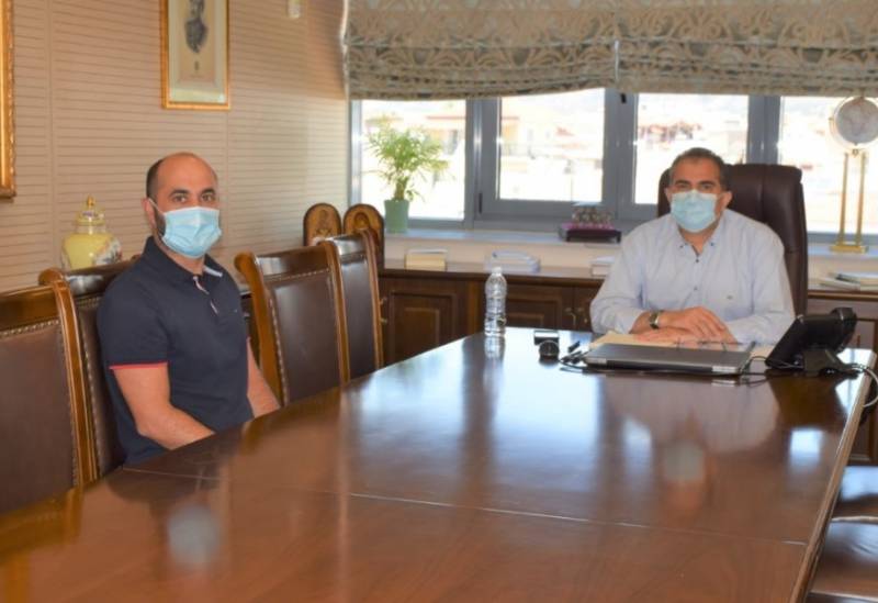 Διακεκριμένος Καλαματιανός ερευνητής στο δήμαρχο